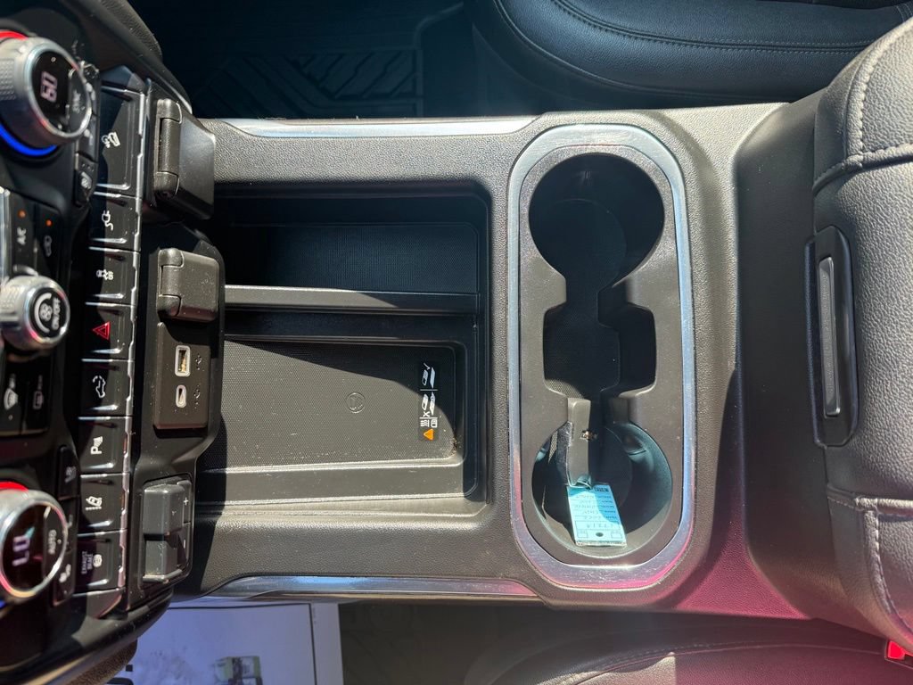 Used 2022 Chevrolet Silverado 2500 LTZ w/ LTZ Plus Package AWD/4WD image 45