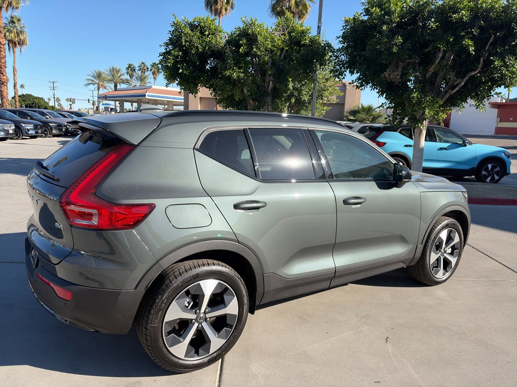 New 2026 Volvo XC40 B4 Core w/ Protection Package image 6