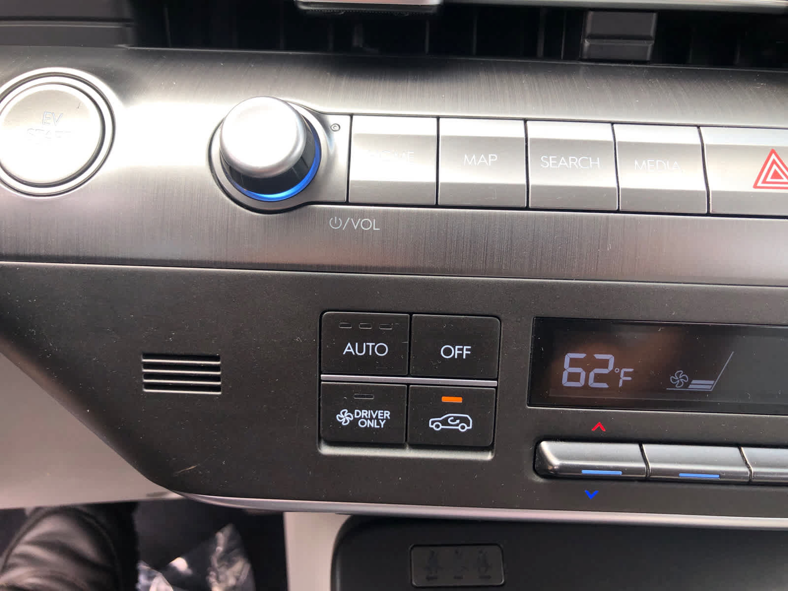 Certified 2024 Hyundai Kona SE FWD image 20