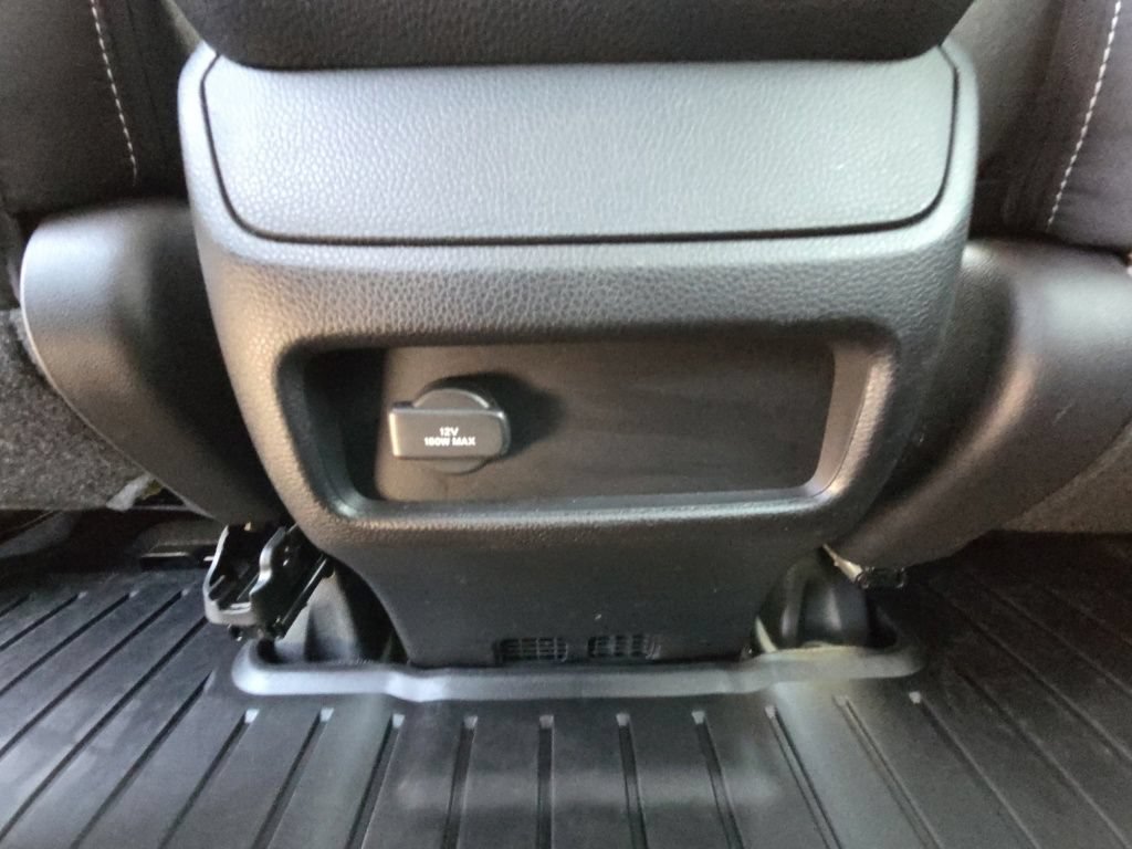 Used 2025 Honda Ridgeline Sport image 17