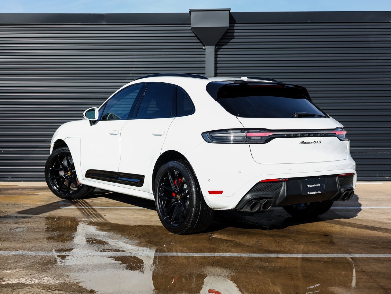 Certified 2022 Porsche Macan GTS image 3