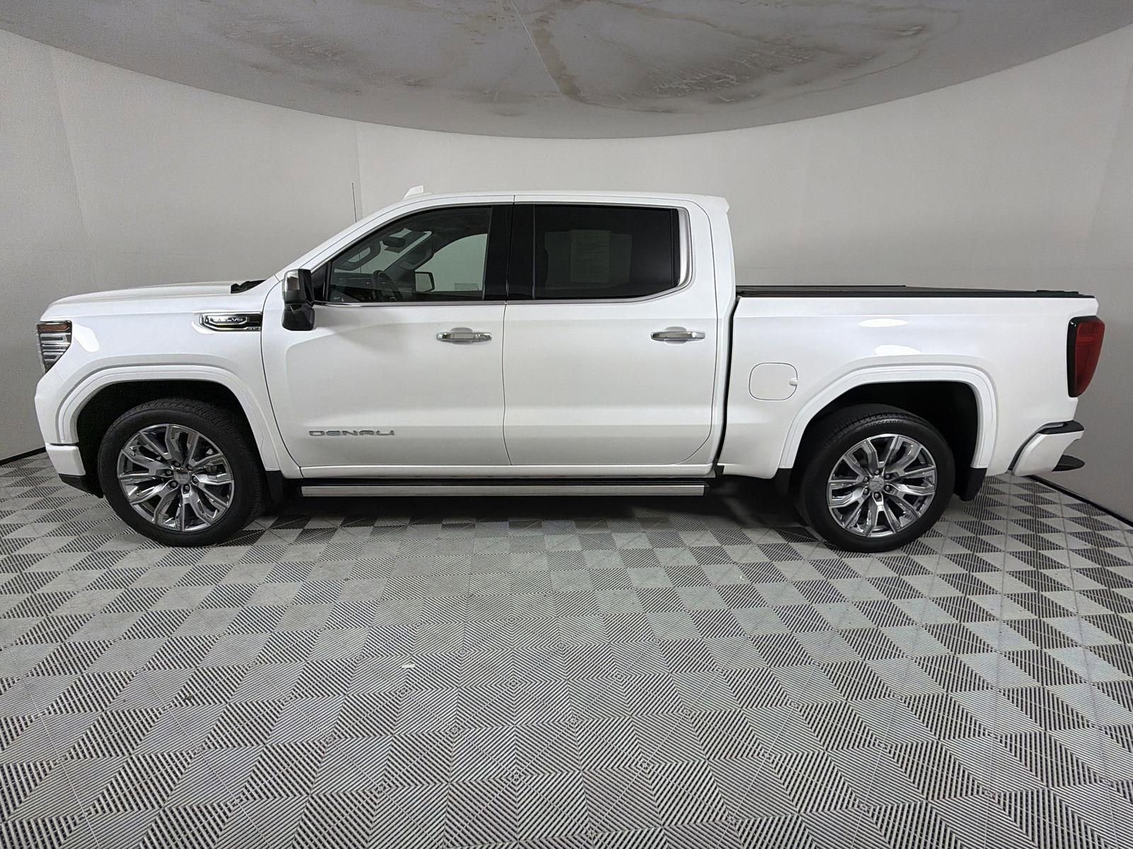 Used 2025 GMC Sierra 1500 Denali image 2