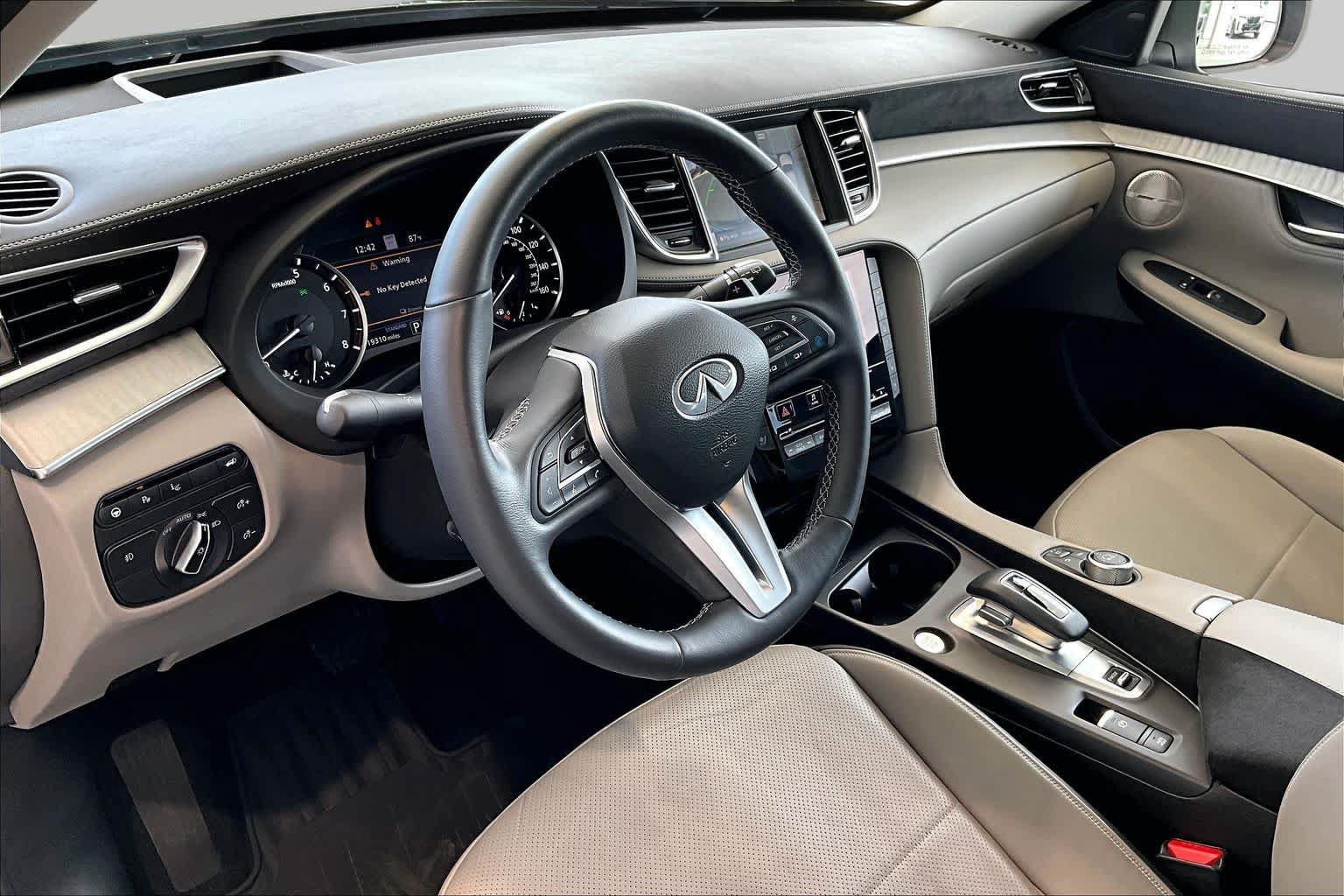 Used 2023 INFINITI QX50 Sensory w/ Accent Package AWD/4WD image 19