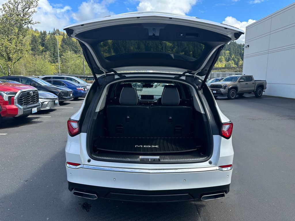 Used 2023 Acura MDX SH-AWD w/ Advance Package image 11