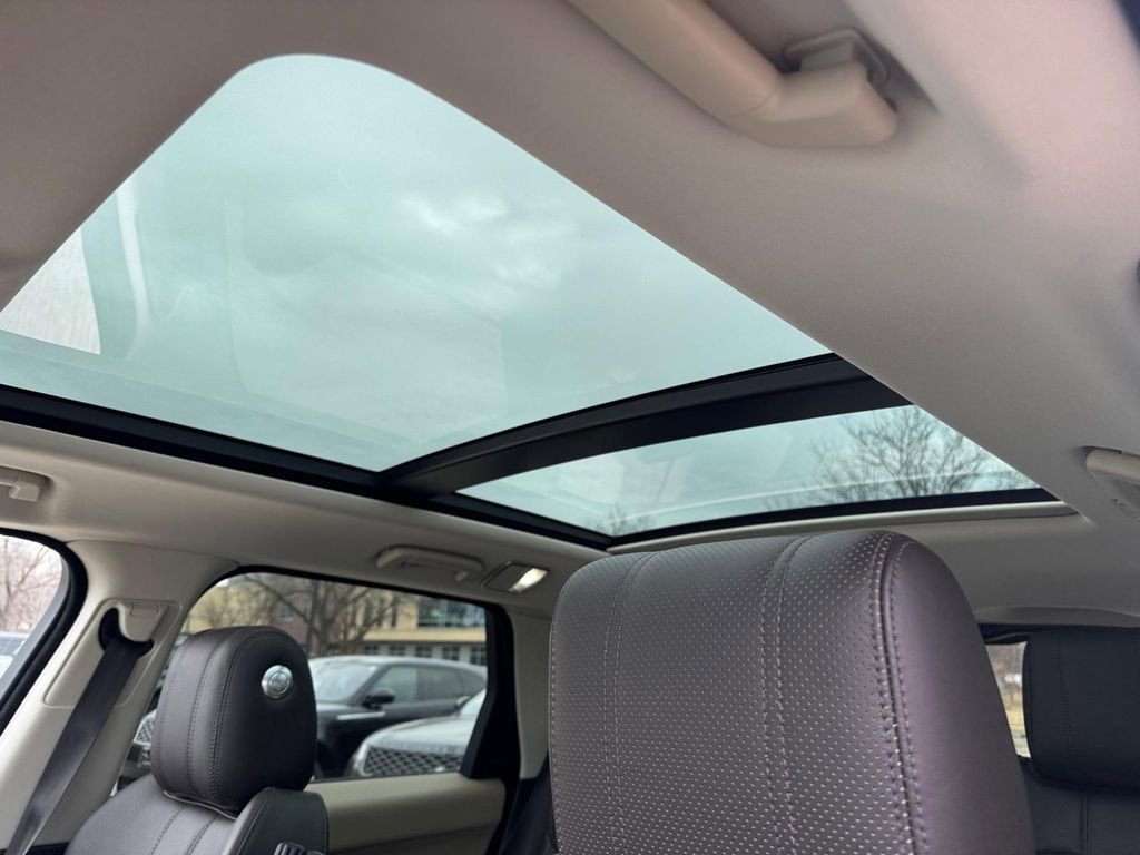 Used 2014 Land Rover Range Rover Sport HSE image 7