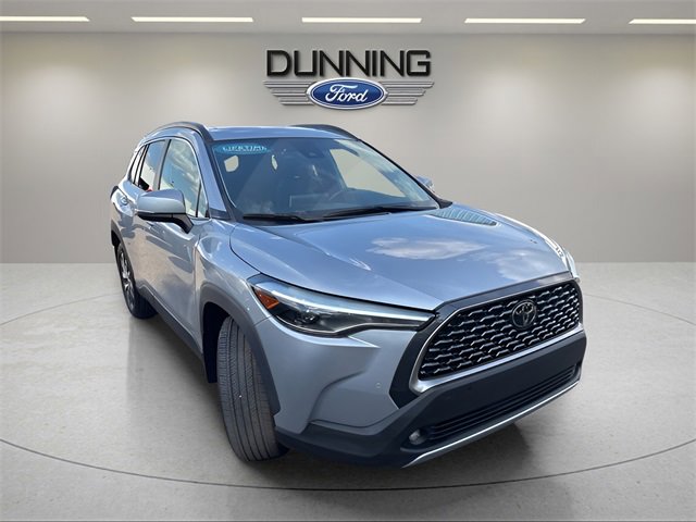 Used 2022 Toyota Corolla Cross XLE image 4