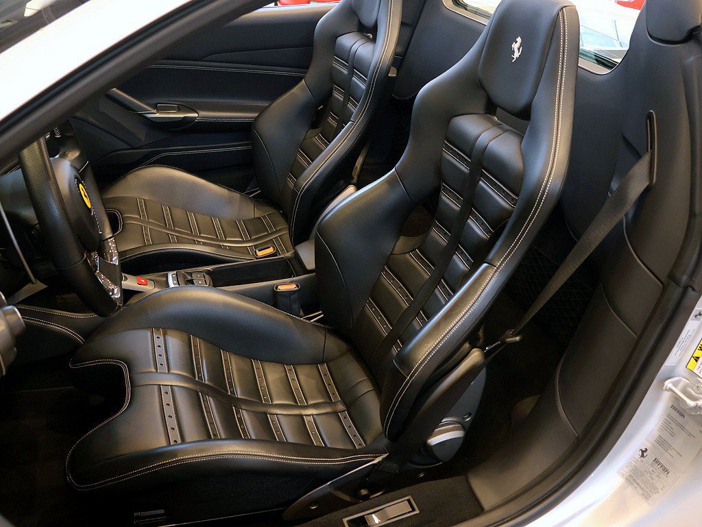 Certified 2018 Ferrari 488 Spider RWD image 5