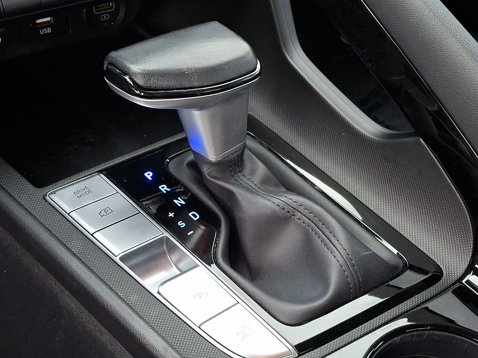 Used 2023 Hyundai Elantra SEL w/ Convenience Package FWD image 17