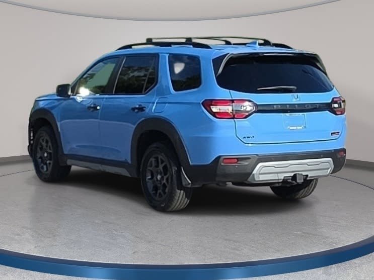 Used 2023 Honda Pilot TrailSport image 7