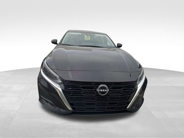 Used 2023 Nissan Altima 2.5 SV w/ SV Premium Package image 17