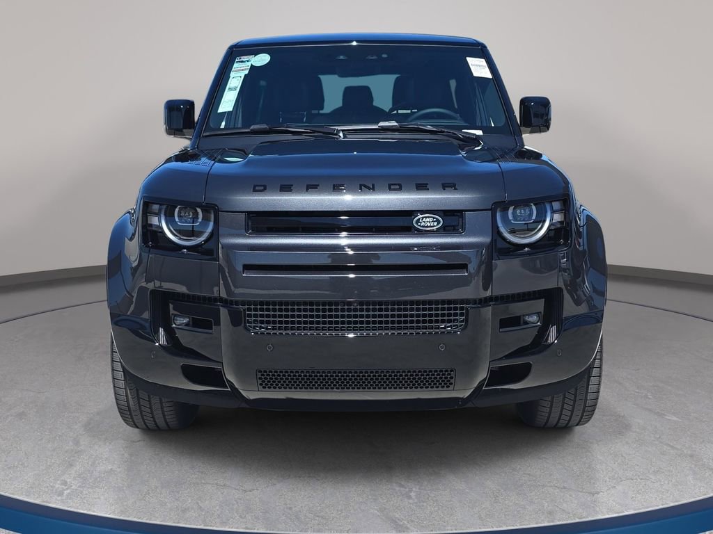 New 2026 Land Rover Defender 90 V8 video 2