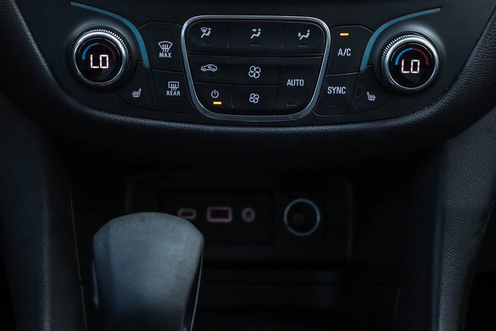 Used 2024 Chevrolet Equinox LT image 15