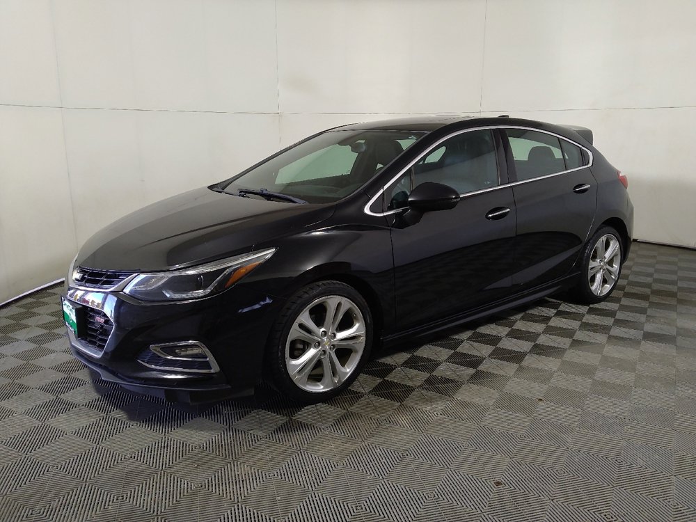 Used 2017 Chevrolet Cruze Premier FWD image 2