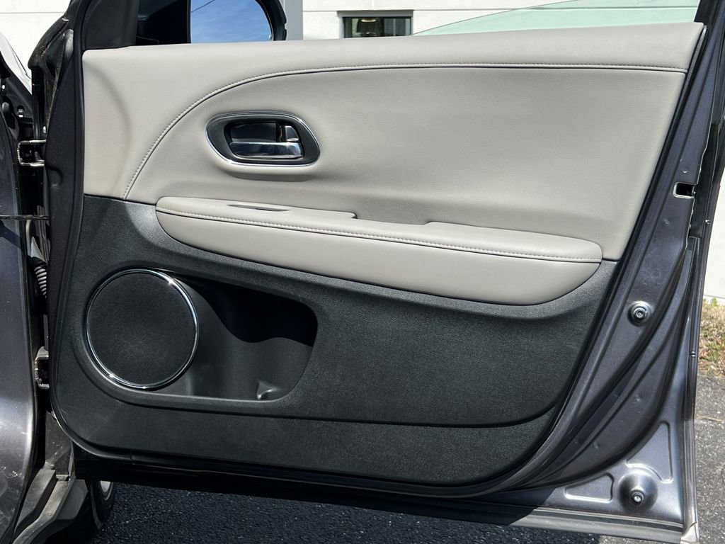 Used 2019 Honda HR-V EX-L image 8