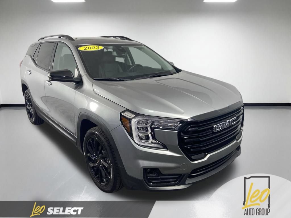 Used 2023 GMC Terrain SLT w/ Infotainment Package II AWD/4WD image 9