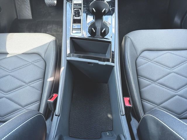 Used 2025 Volkswagen Atlas SE AWD/4WD image 33