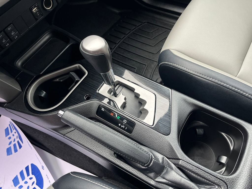 Certified 2017 Toyota RAV4 Limited image 24