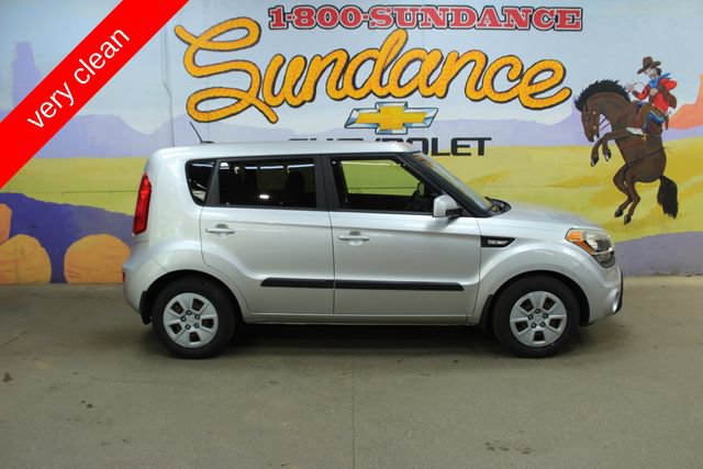 Used 2013 Kia Soul FWD image 1