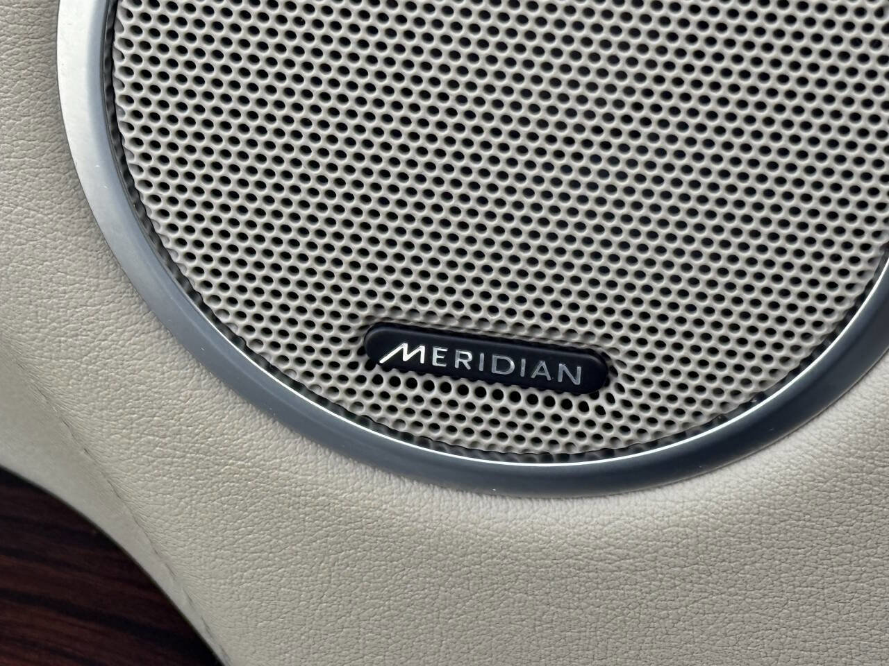 Used 2015 Land Rover Range Rover Supercharged image 13