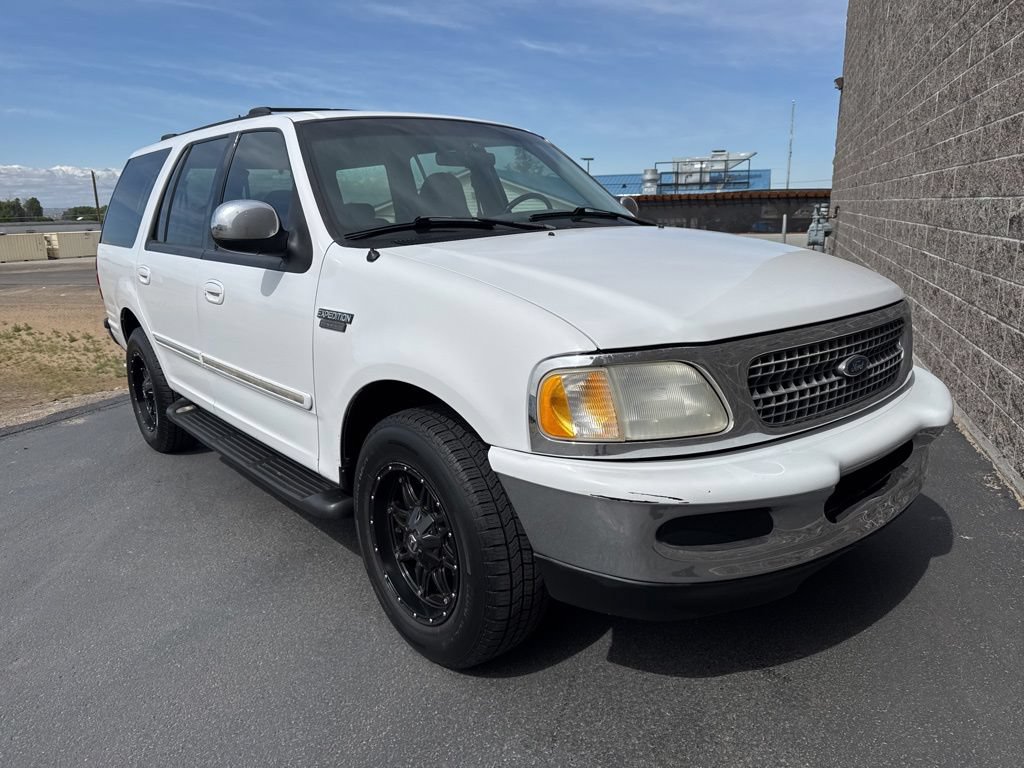 Used 1998 Ford Expedition XLT RWD image 3