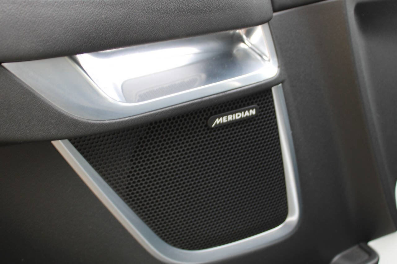 Used 2018 Jaguar E-PACE S image 30