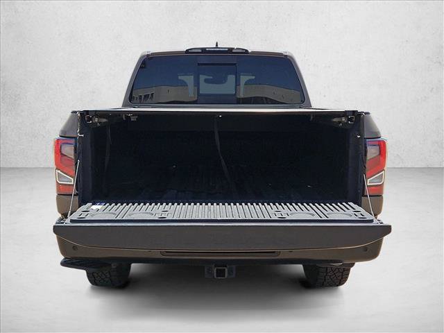 Used 2022 Nissan Titan PRO-4X w/ Pro-4x Convenience Package AWD/4WD image 6