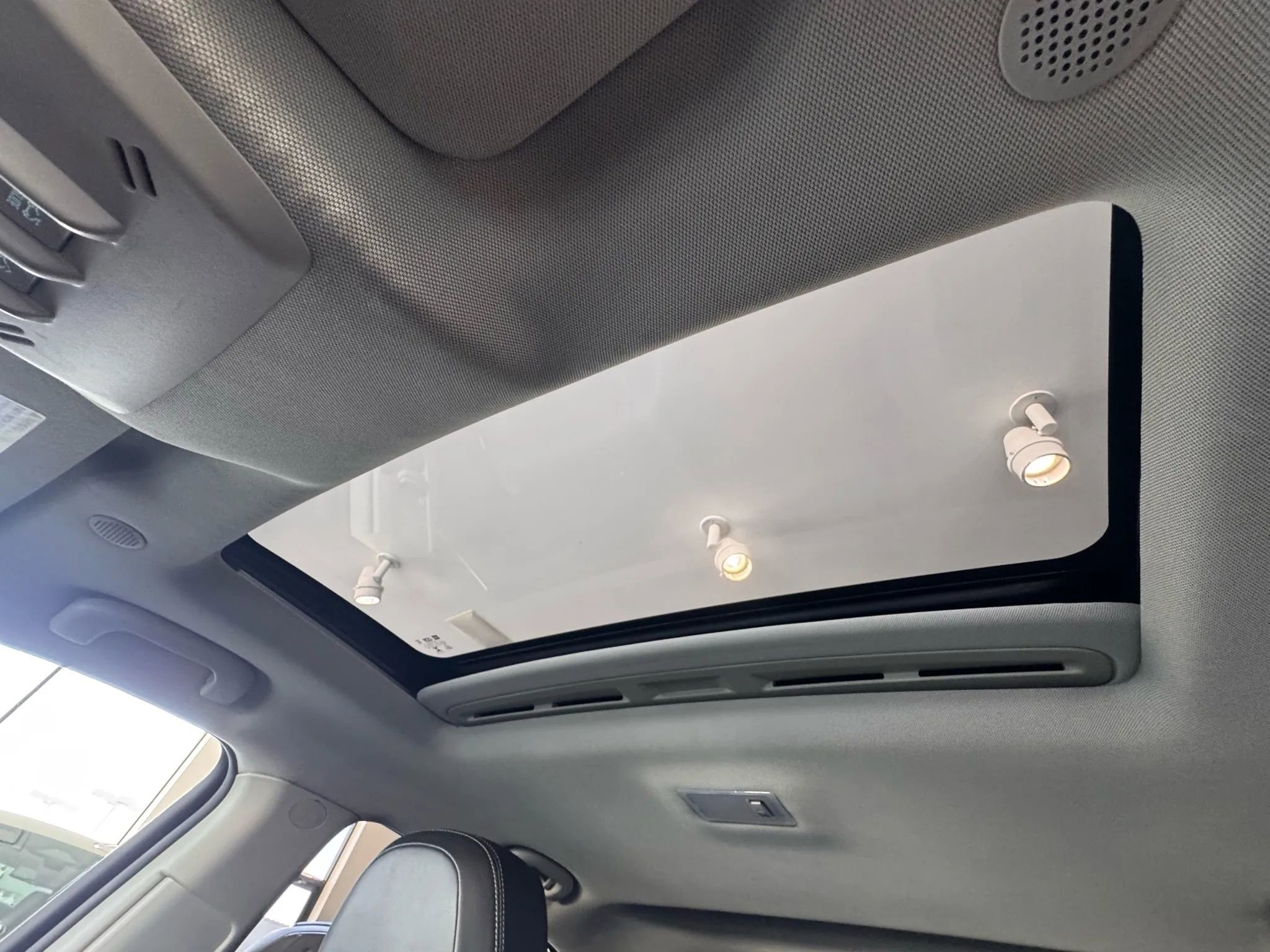 Used 2016 Buick Encore Premium w/ Experience Buick Package image 35