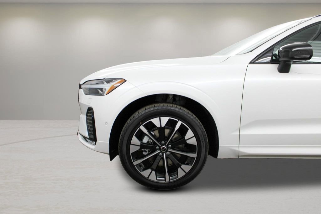 New 2026 Volvo XC60 B5 Plus w/ Protection Package Premier AWD/4WD image 69
