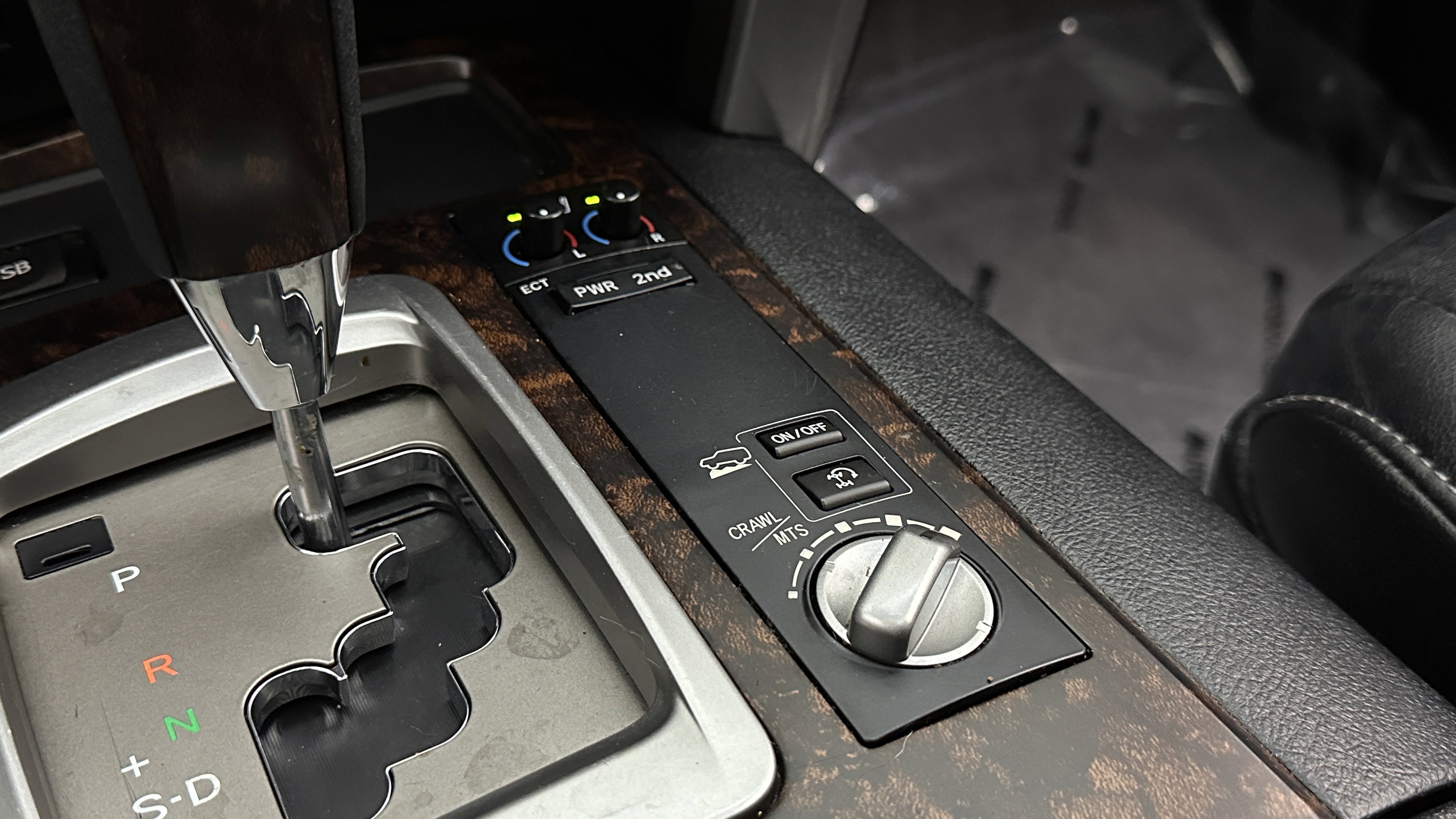 Used 2014 Toyota Land Cruiser AWD/4WD image 24