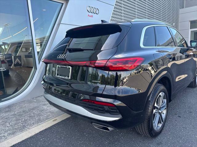 Certified 2025 Audi Q5 Premium Plus w/ Premium Plus AWD/4WD image 6
