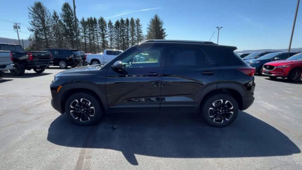 Certified 2023 Chevrolet TrailBlazer LT w/ Convenience Package image 5