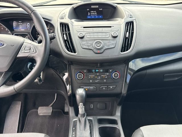 Used 2017 Ford Escape SE w/ SE Sport Appearance Package image 27