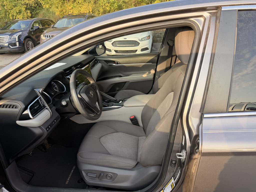 Used 2018 Toyota Camry LE w/ Audio Package FWD image 6