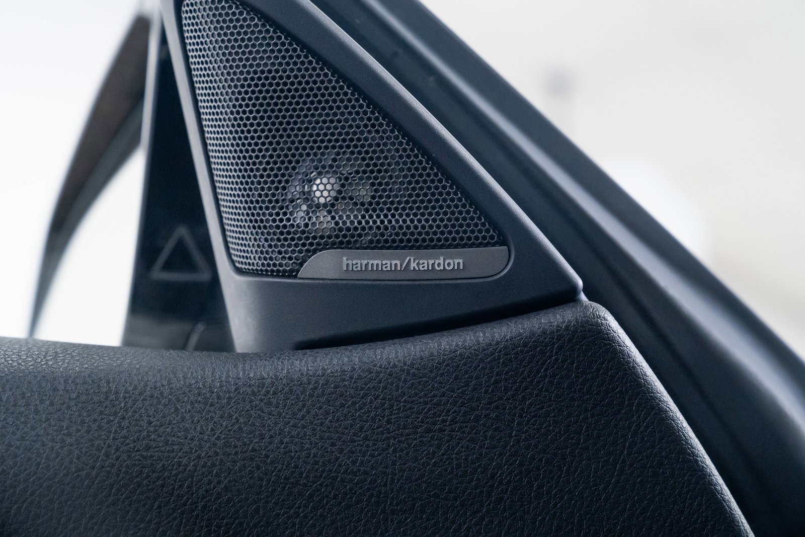 Used 2015 BMW M4 Coupe image 18