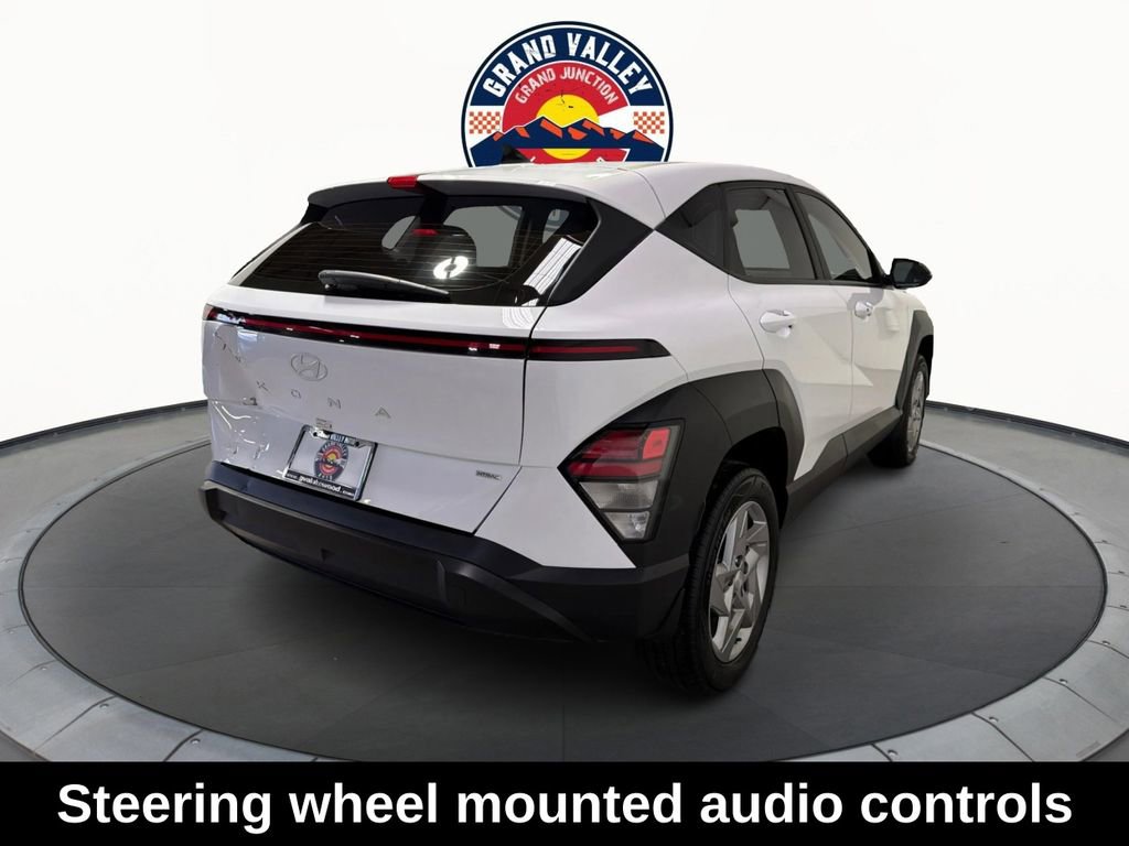 Used 2025 Hyundai Kona SE image 7