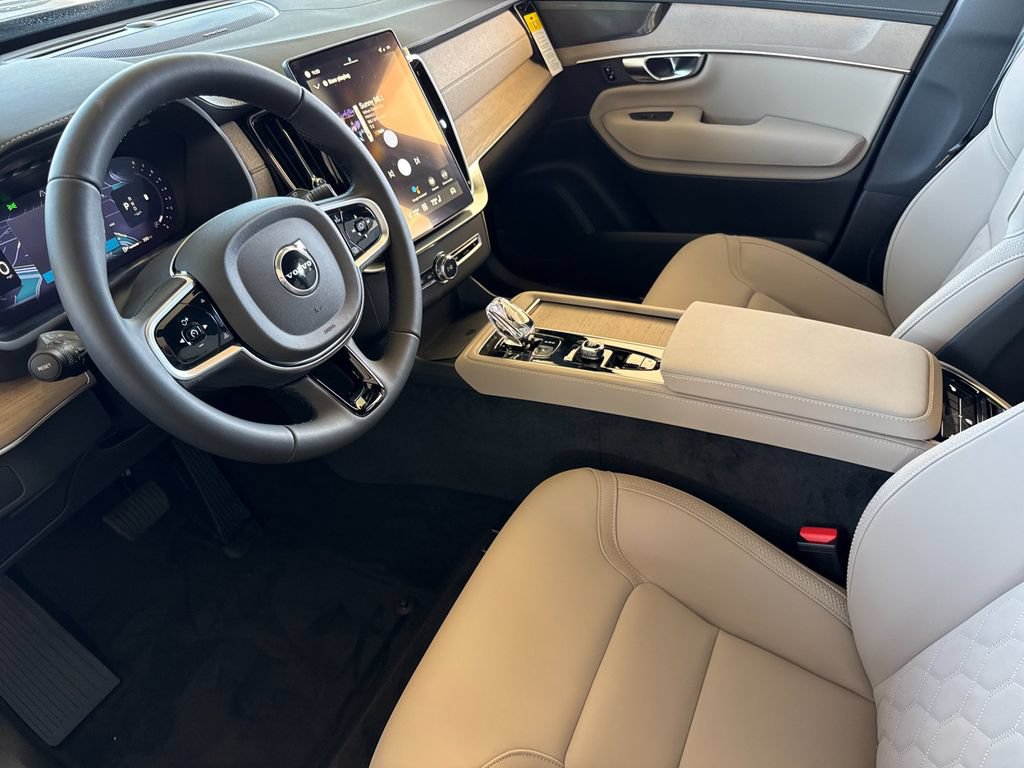 New 2026 Volvo XC90 B6 Plus w/ Protection Package Premier AWD/4WD image 9