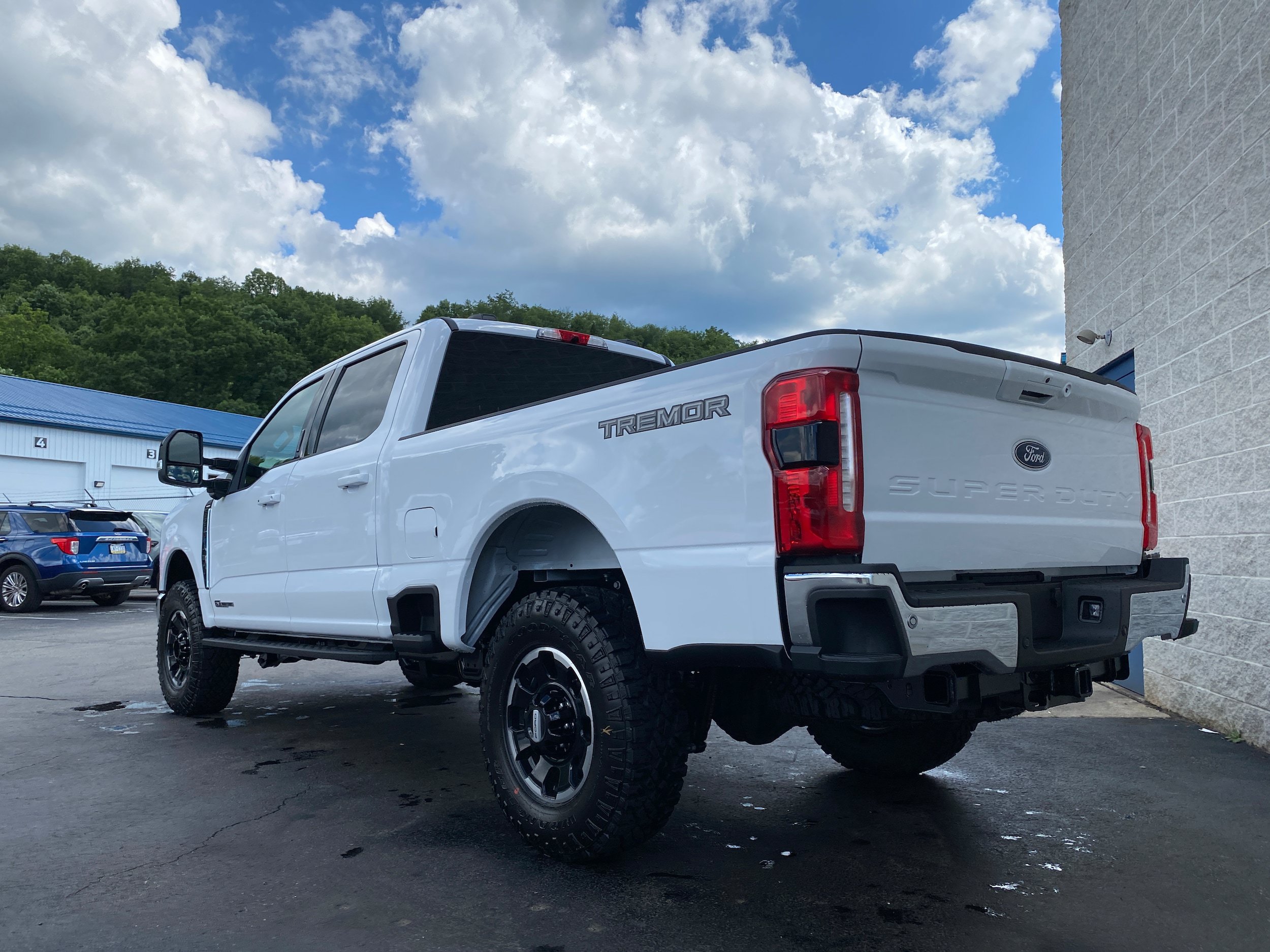 New 2026 Ford F250 Lariat w/ Tremor Off-Road Package AWD/4WD image 8