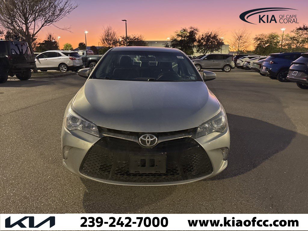 Used 2016 Toyota Camry LE image 9