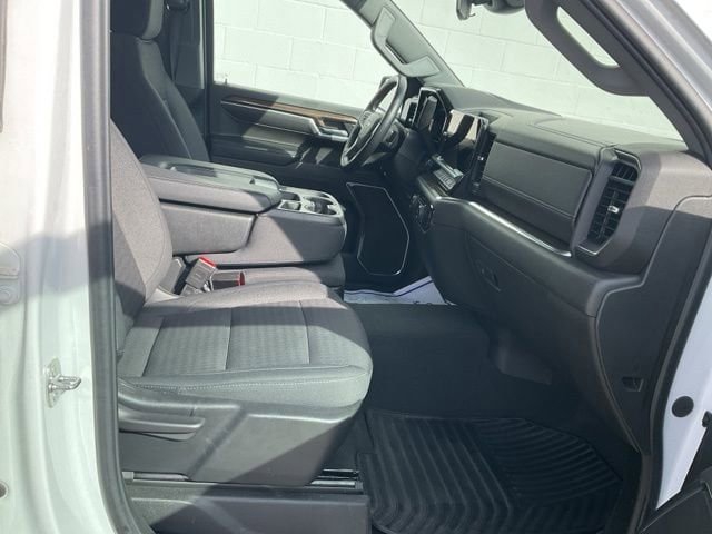 Used 2023 Chevrolet Silverado 1500 LT image 18