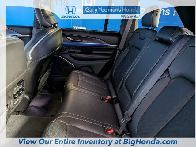 Used 2023 Jeep Grand Cherokee Overland w/ Luxury Tech Group IV image 18