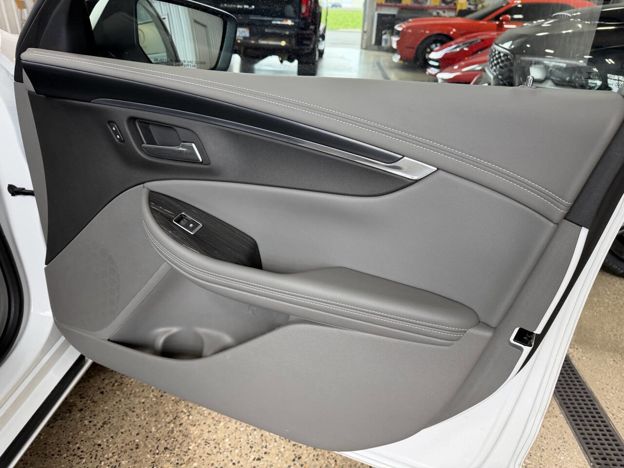 Used 2019 Chevrolet Impala LT w/ LT Leather Package FWD image 13