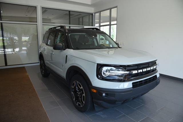 Used 2022 Ford Bronco Sport Outer Banks w/ Tech Package AWD/4WD image 4