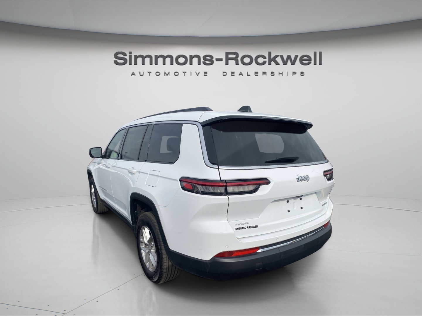 Used 2024 Jeep Grand Cherokee L Laredo image 7