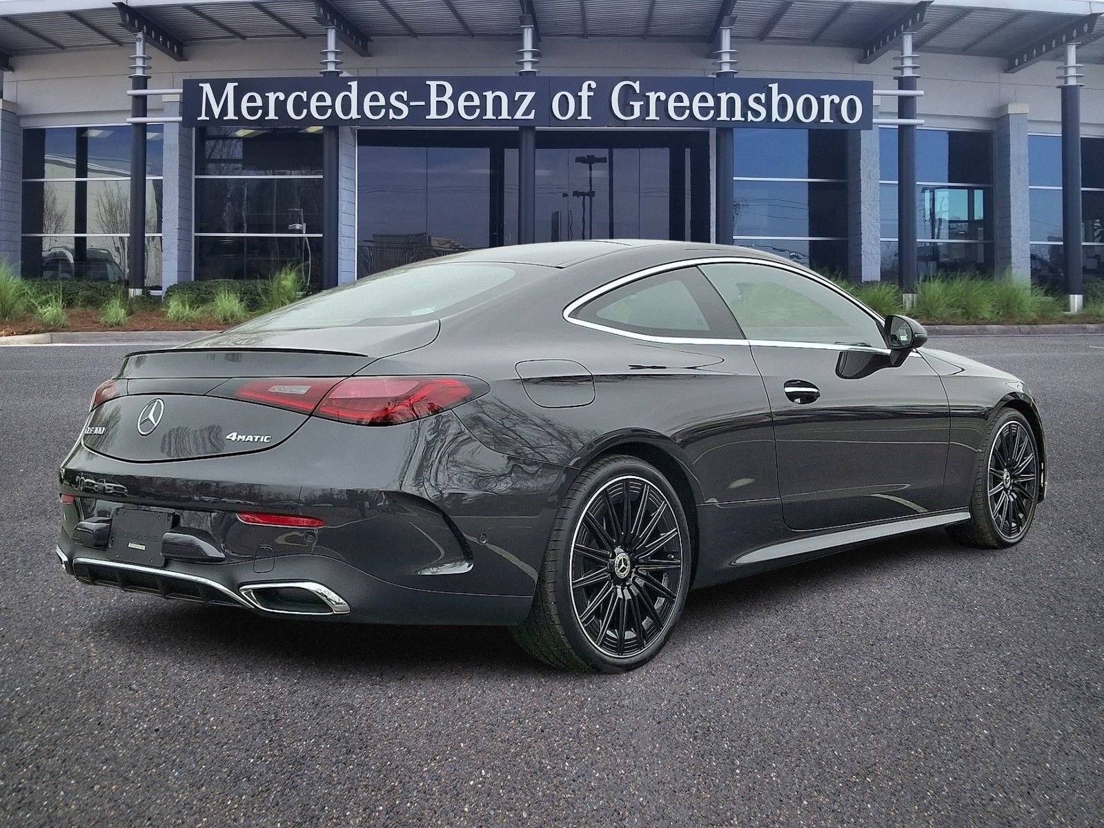 Used 2024 Mercedes-Benz CLE 300 4MATIC Coupe image 4