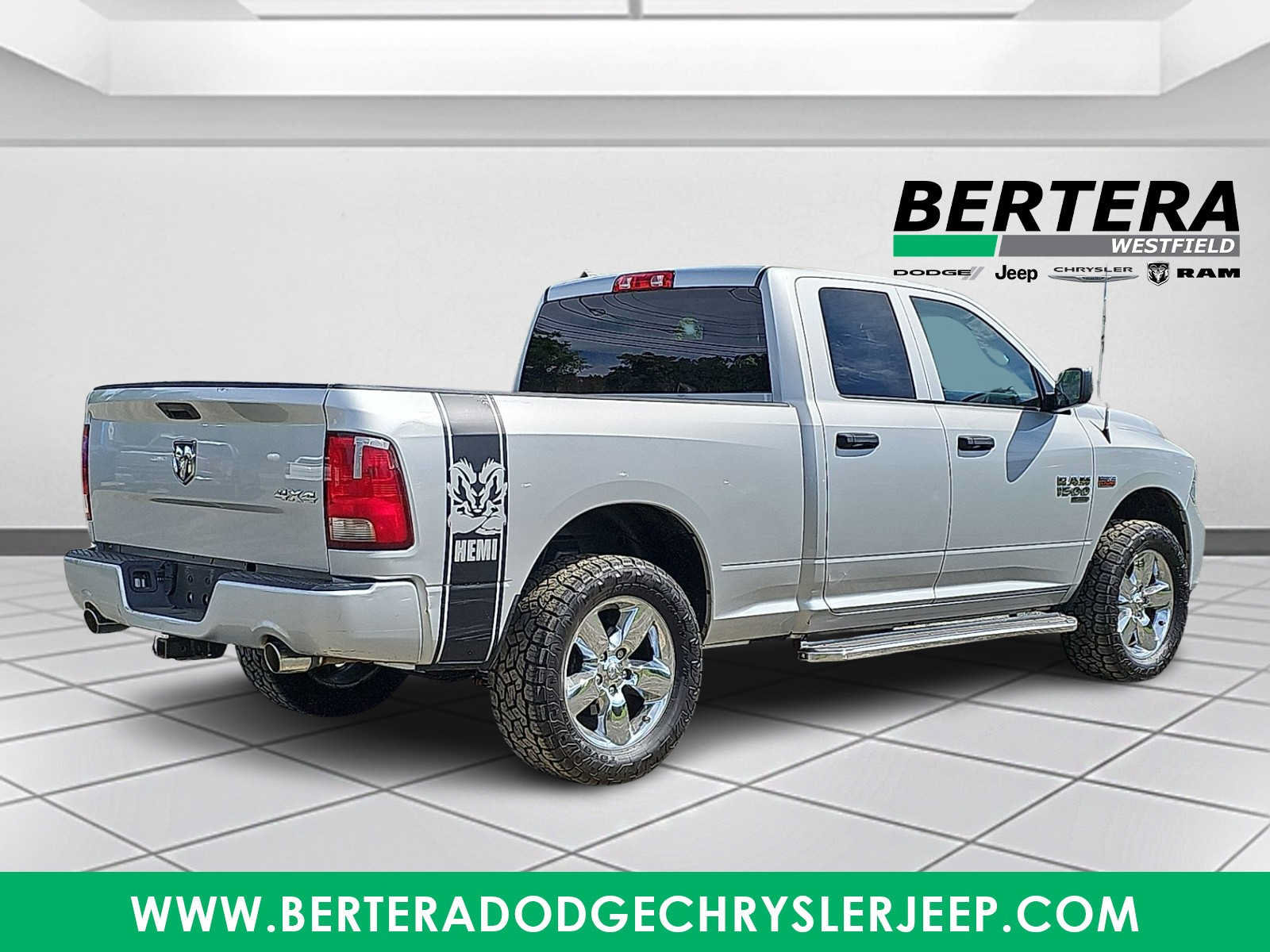 Used 2019 RAM 1500 Express w/ Express Value Package AWD/4WD image 6