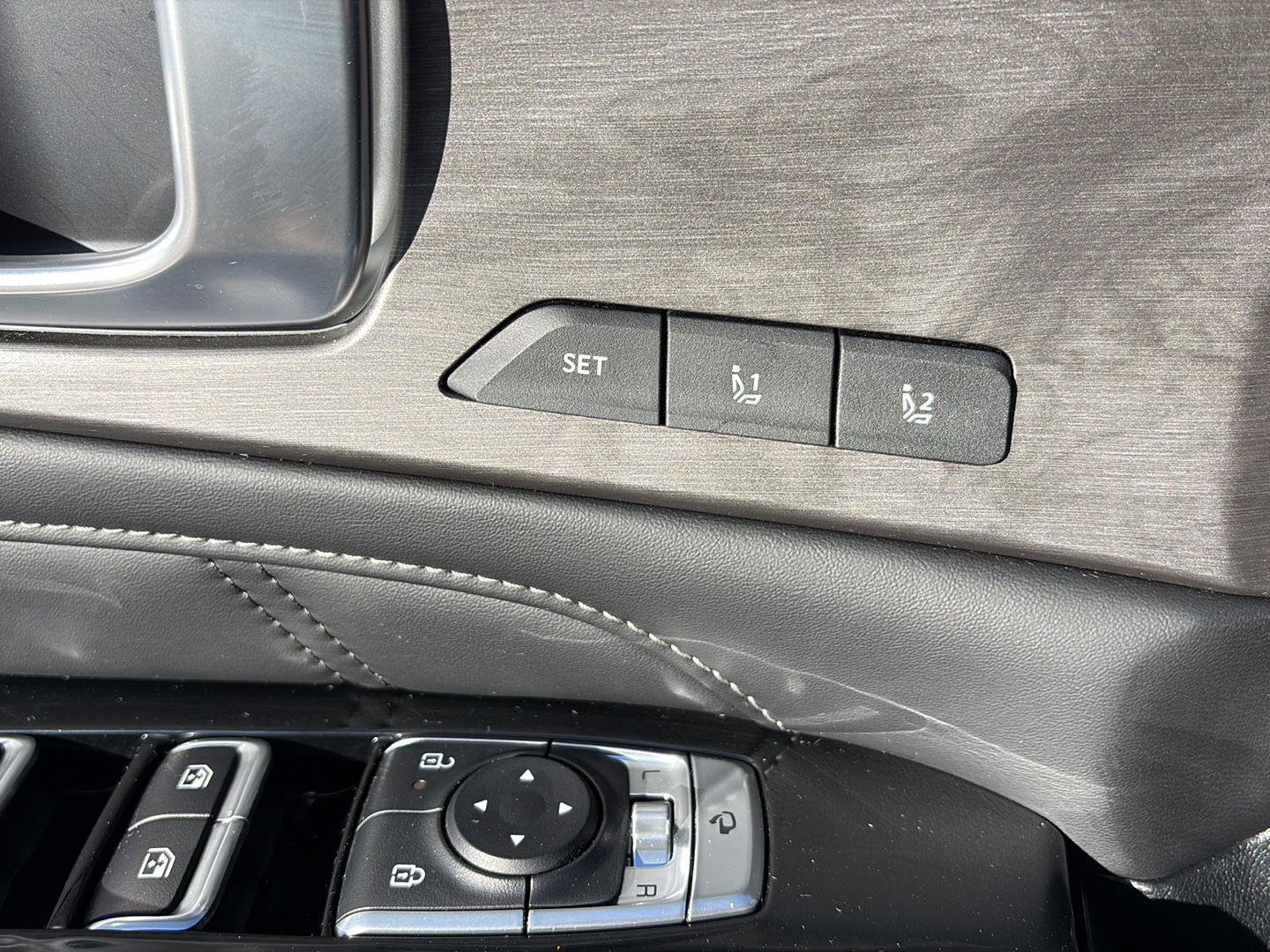 Used 2025 Kia Sorento SX Prestige image 9