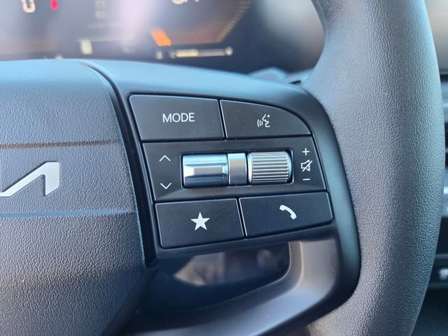 New 2026 Kia K4 LXS image 16