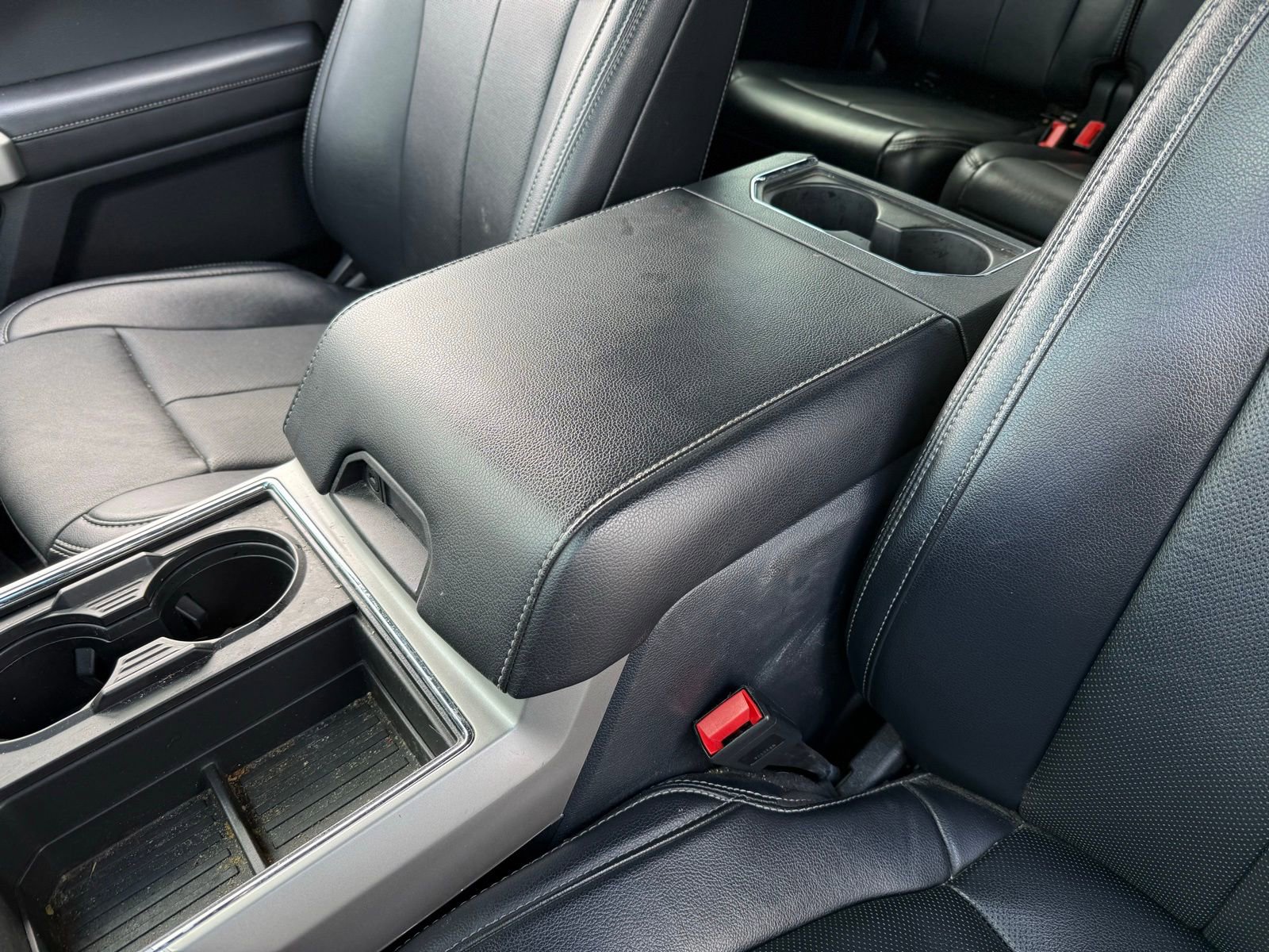 Used 2022 Ford F250 Lariat w/ Tremor Off-Road Package image 19