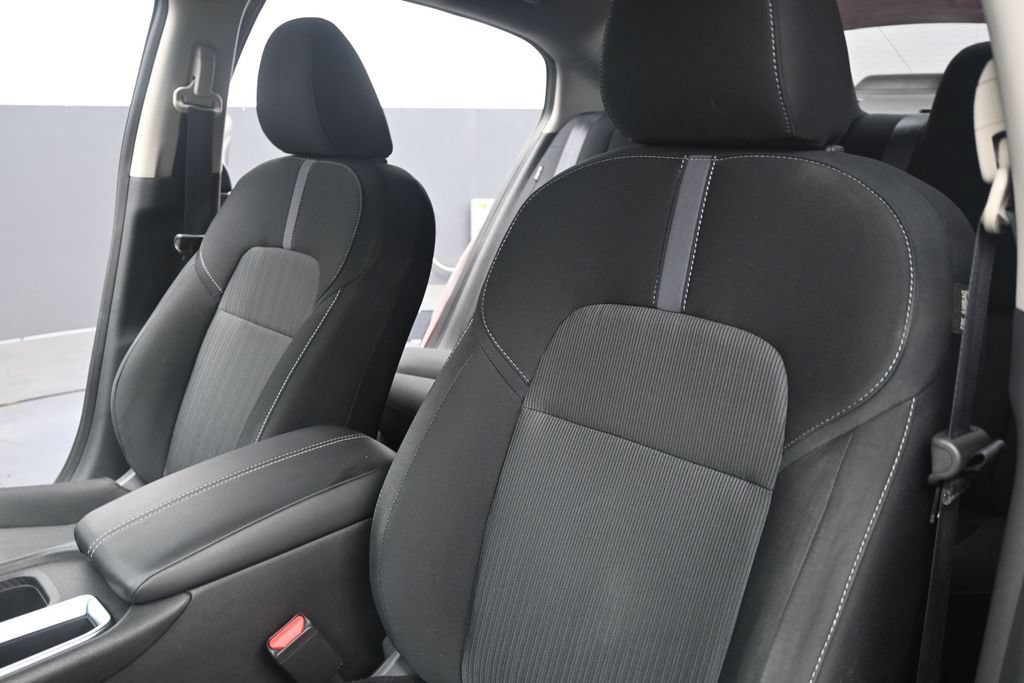 Used 2024 Nissan Sentra SV FWD image 13
