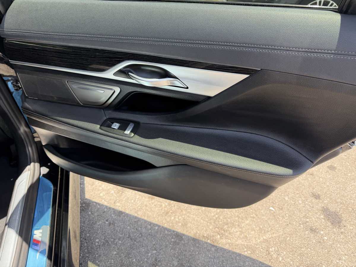 Used 2020 BMW 740i w/ M Sport Package RWD image 18